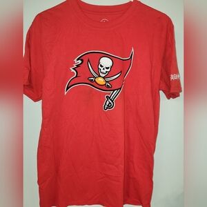[2/40$] Tampa Bay Buccaneers NFL+Captain Morgan Red T-shirt Tee, Large